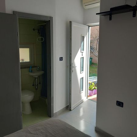 Room Ket Пула Екстериор снимка