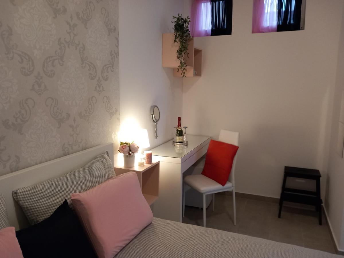 Room Ket Пула Екстериор снимка